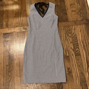 BANANA REPUBLIC sleeveless plaid dress with v neck